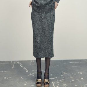 NWT GRAY RIBBED KNIT MIDI PENCIL SKIRT
